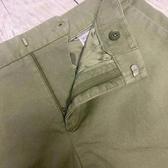 Banana Republic‎ khaki green shorts women’s size 4 - Picture 6 of 9